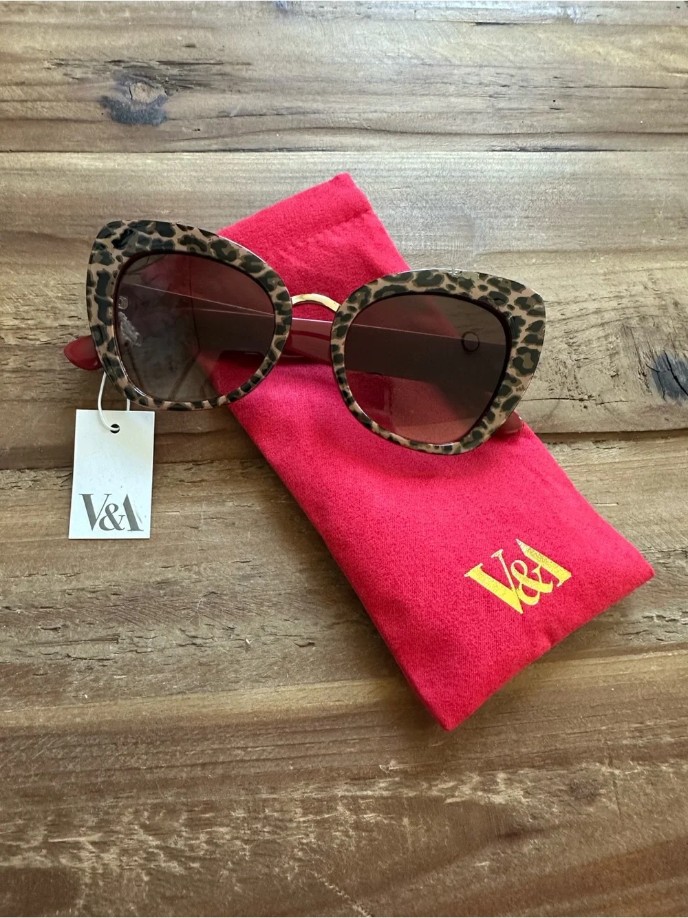 V&A Leopard Cat Eye Sunglasses – Oversized Retro Glam Style-New w/Tags